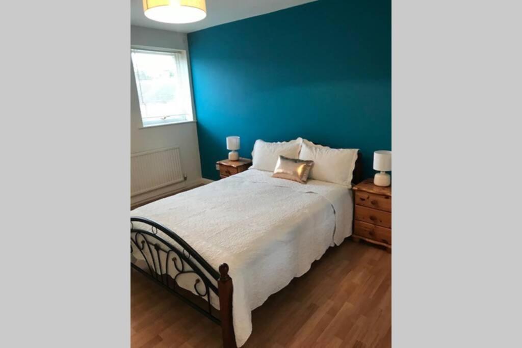A Home Away From Home Ipswich Bagian luar foto